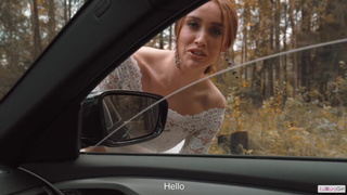 Порно актриса Escaped Bride